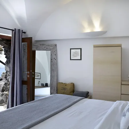 Honeymoon Petra (adults Only) 5* Imerovigli (Santorini)