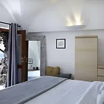 Honeymoon Petra (adults Only) 5* Imerovigli (Santorini)