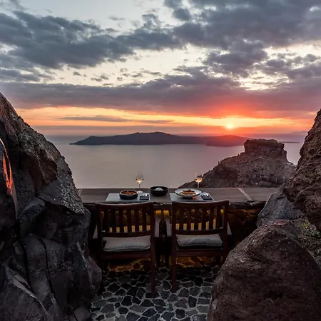 Honeymoon Petra (adults Only) 5* Imerovigli (Santorini)